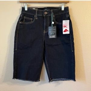 Bermuda Shorts with Lycra